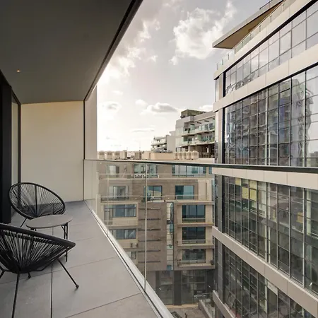 Exquisite Large In Mercury Towers By 360 Estates *