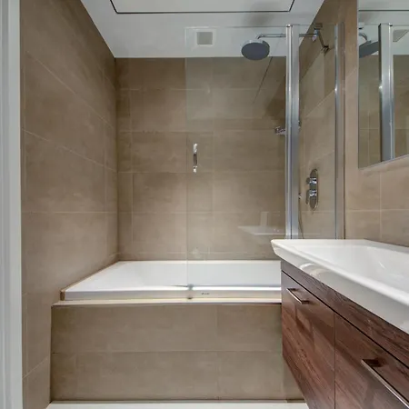 Exquisite Large In Mercury Towers By 360 Estates